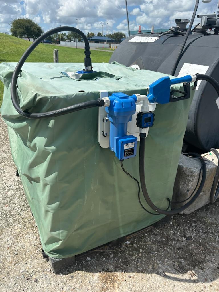 Def Tot Macnaught M3 120V DEF Tote and Trolley System 9.25 GPM with Auto Nozzle ...