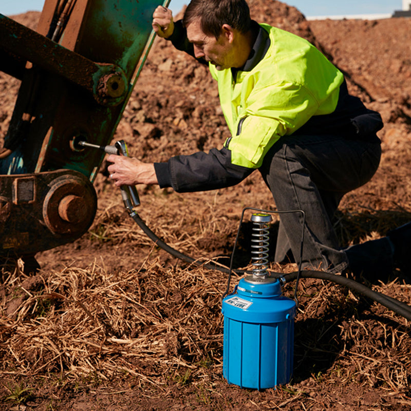 Portable Foot Operated Grease Pump – MINILUBE + 5LB container